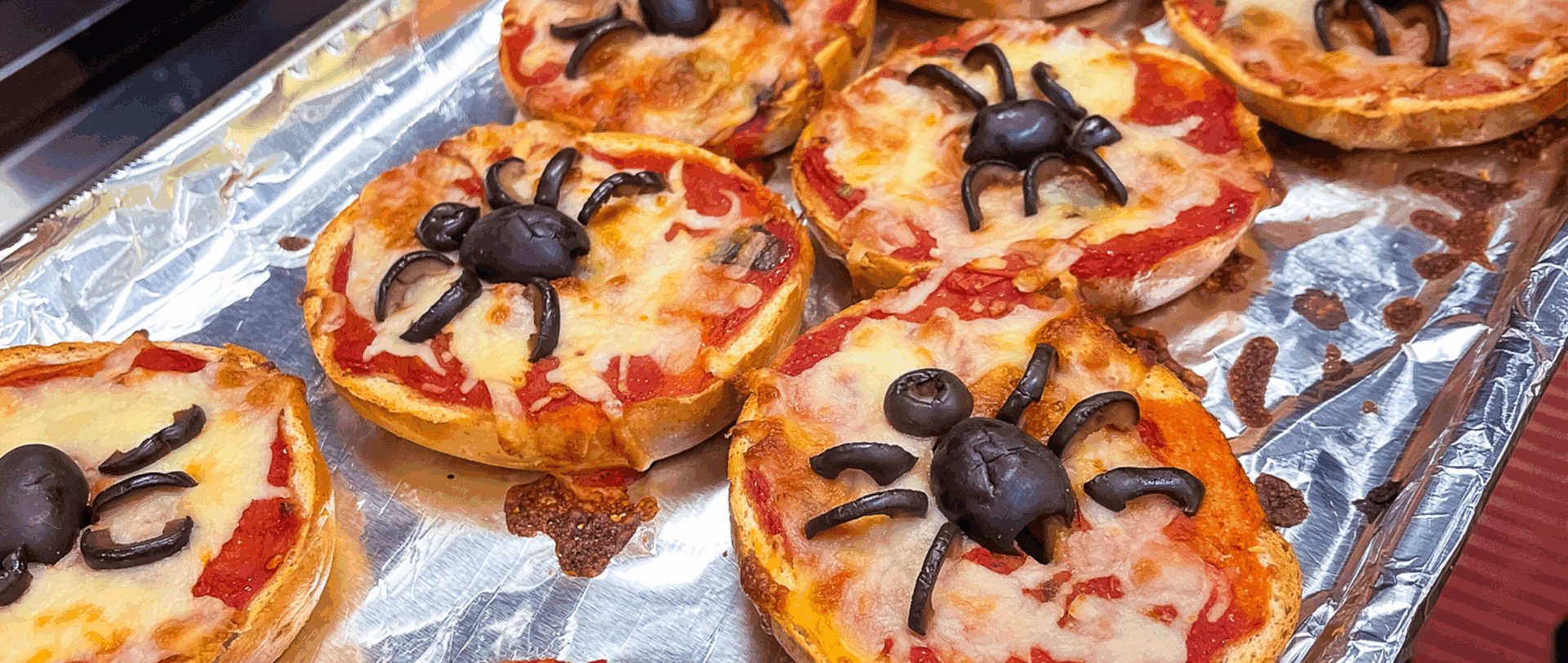 Spooky Spider Pizza Bagel Bites Spooky Spider Pizza Bagel Bites