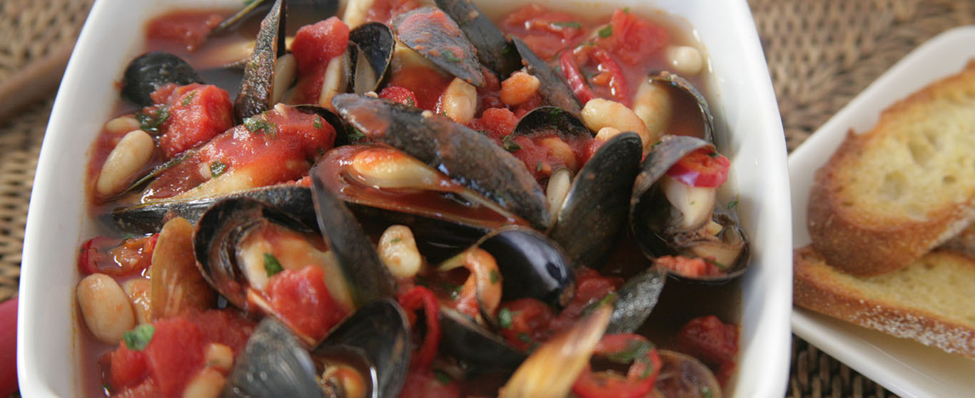 Cannellini Beans and Mussels Neapolitan Style