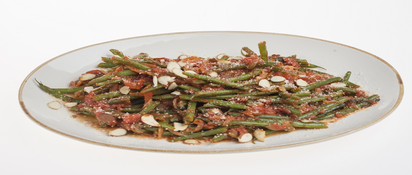Green Beans with Tomatoes and Sliced Almonds