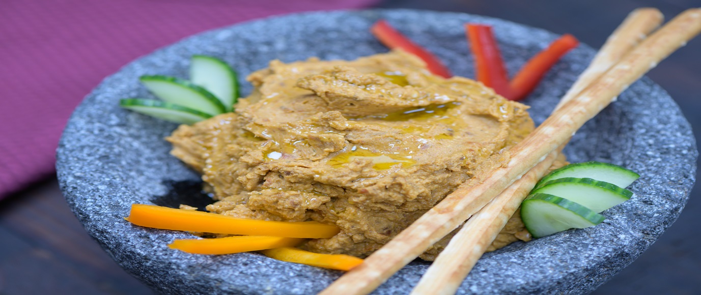 15 Second Sun-Dried Tomato Hummus