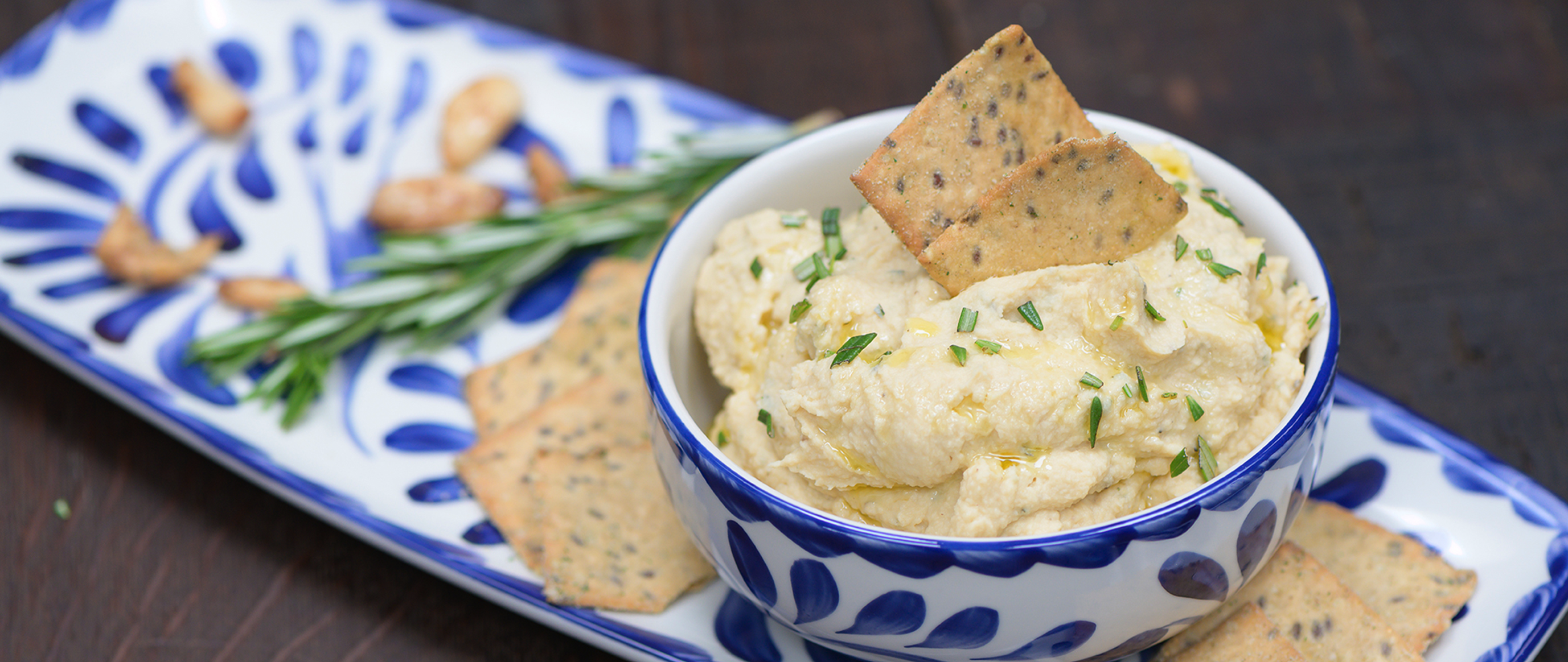 15 Second Roasted Garlic & Rosemary Hummus